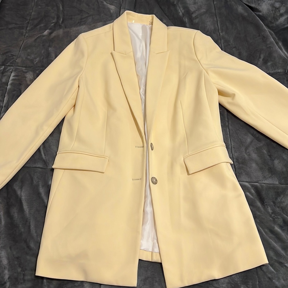 Jacket with inside damage